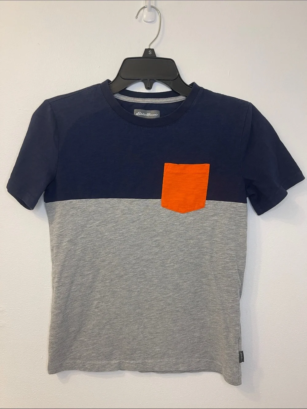 Eddie Bauer Navy & Heather Gray Colorblock Tee with Orange Pocket Size M (10/12)